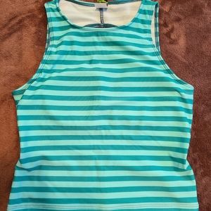 Kortni Jeane size small circle back